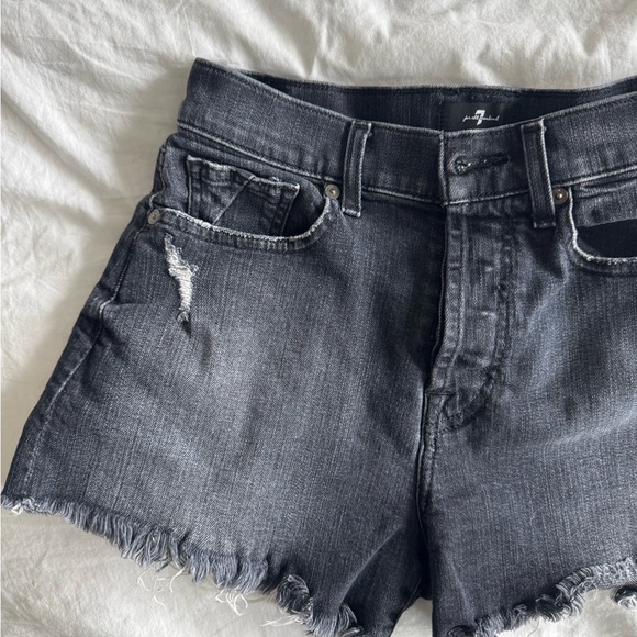 Women's Black Denim Shorts 7 for all mankind - Picture 8 of 9